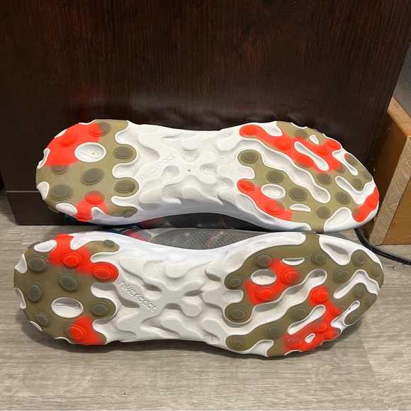 Nike React Element 87 Red Orbit - Picture 8 of 8